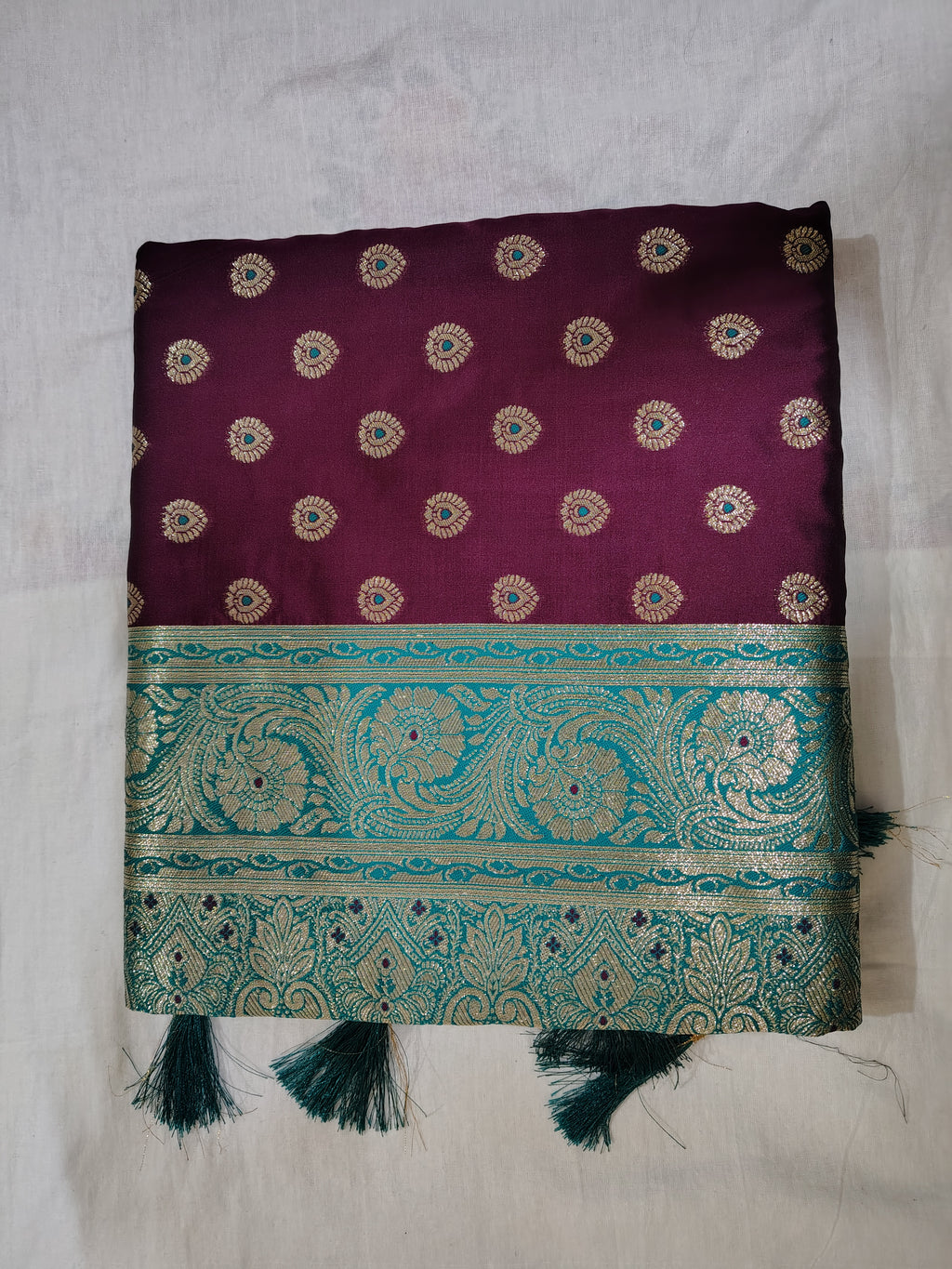 Red Bull Saree